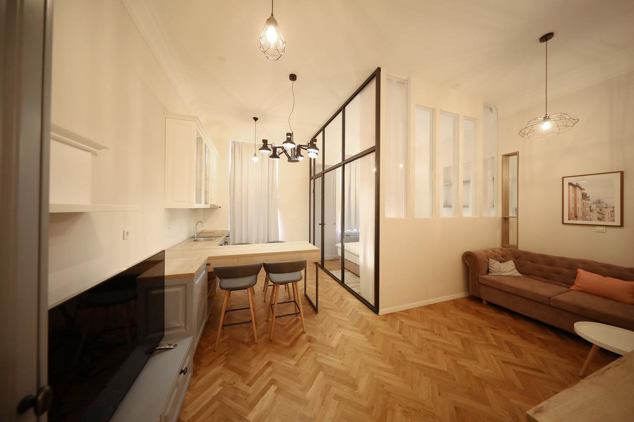 Central Apartments 萨格勒布 外观 照片