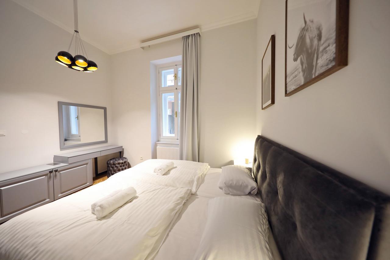 Central Apartments 萨格勒布 外观 照片